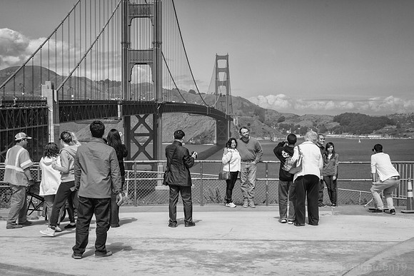 Golden Gate Bridge tourists
