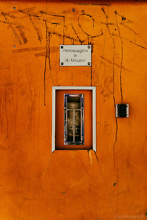 Photoautomat passport photo