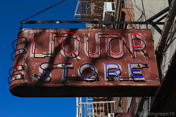 Liquor Store neon sign NYC